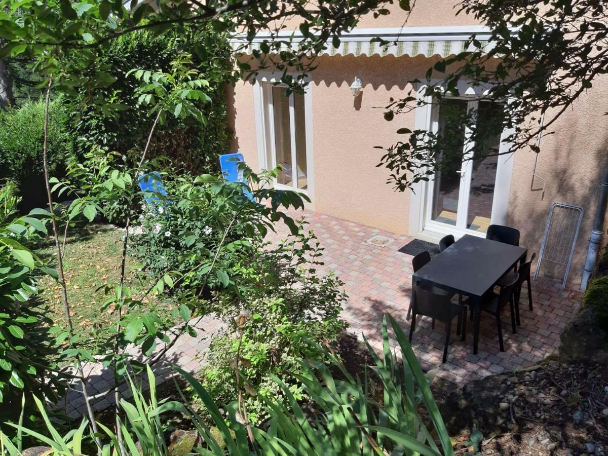 Appartement Dans Propriete Calme En Pleine Nature Charbonnieres-les-Bains Exterior photo